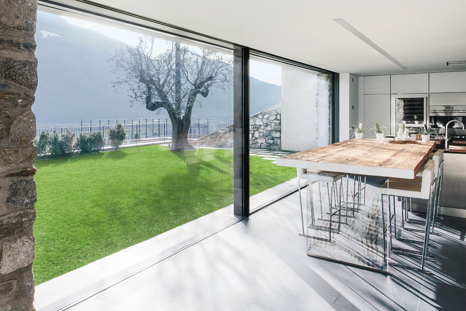 Aluminium kozijnen in moderne woning