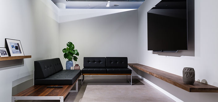 Geroveerde woonkamer na complete renovatie